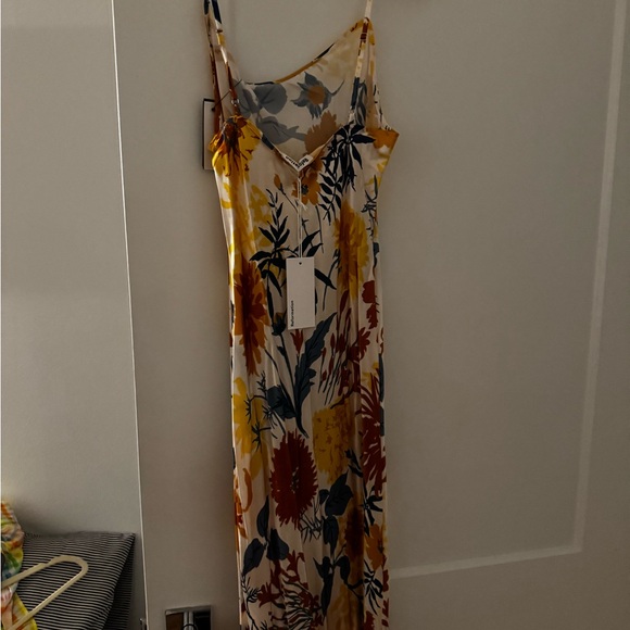 NWT Reformation silk maxi - Picture 4 of 7